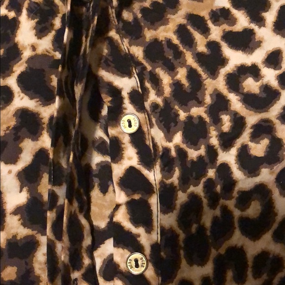 BCBG Button down leopard print - Picture 4 of 6